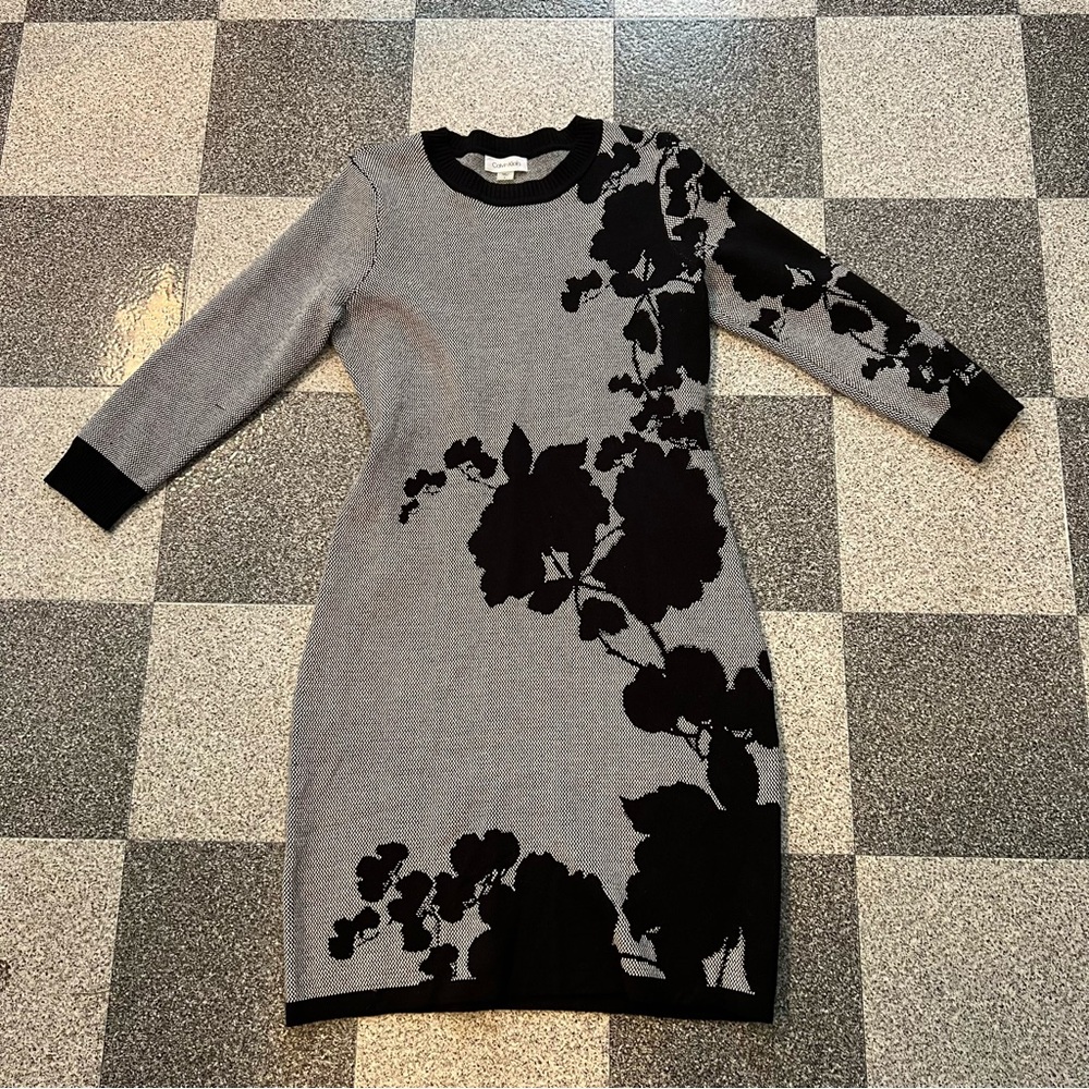Calvin Klein Gray & Black Floral Knit Long Sleeve Dress- Size S - Picture 2 of 8